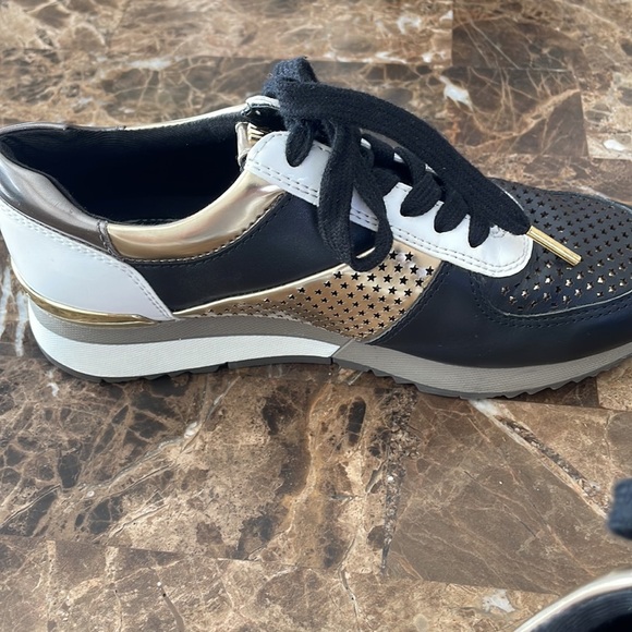 MICHAEL KORS - Picture 6 of 8